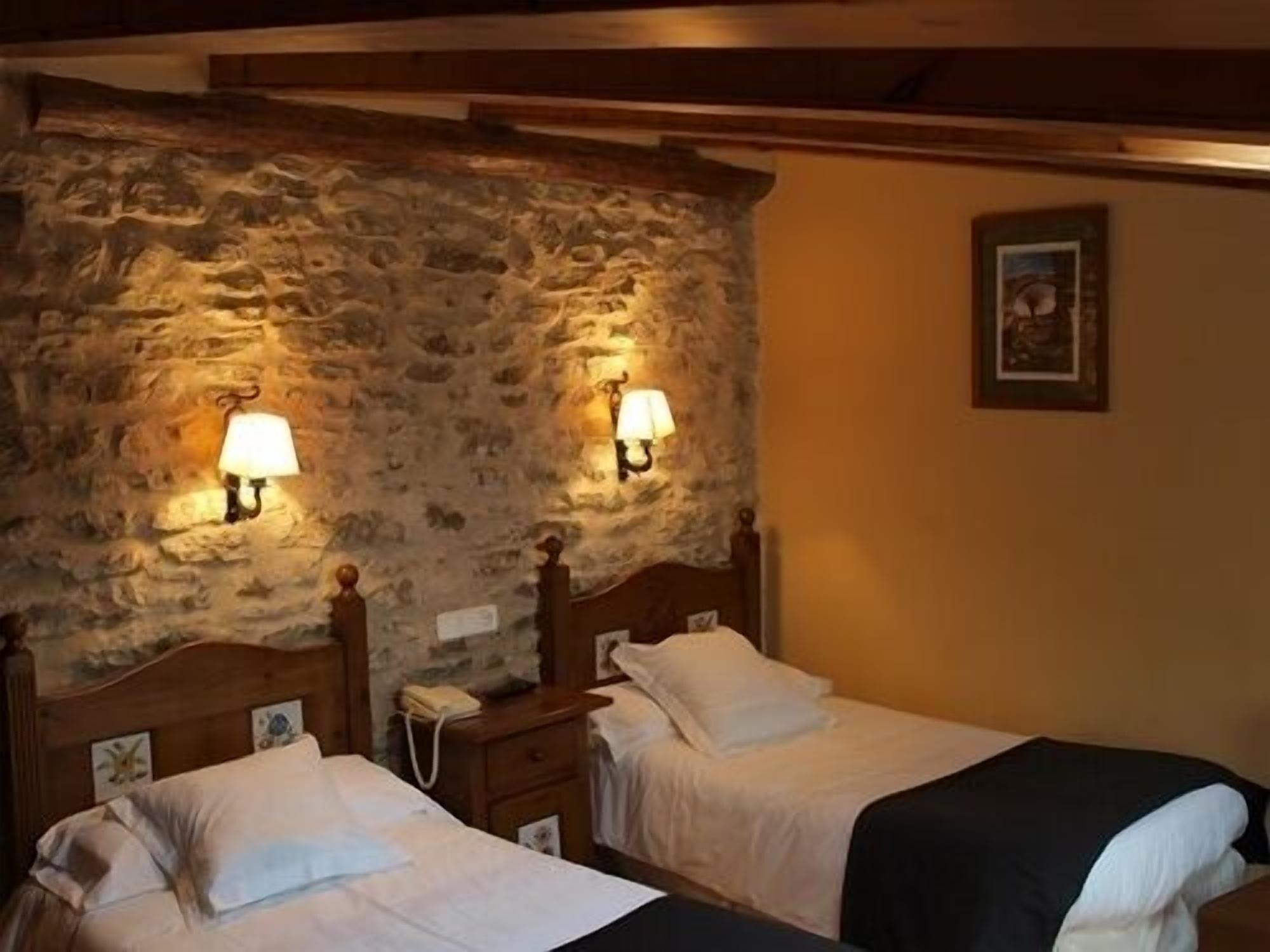Hotel La Vega Alcala De La Selva Ngoại thất bức ảnh